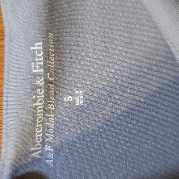 Abercrombie & Fitch Gray Modal-Blend Top - Picture 2 of 2